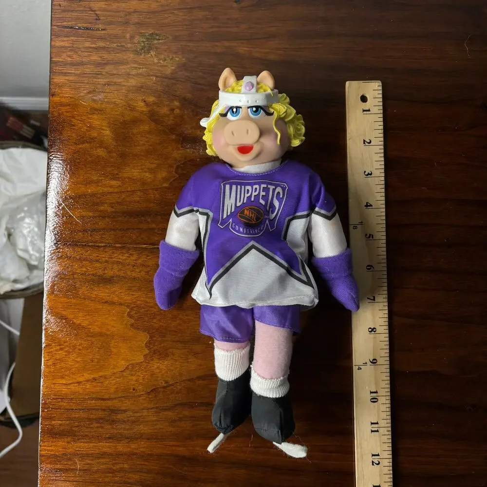 Vintage 1995 McDonald's Muppets NHL Hockey Player Miss Piggy Plush Animal Toy